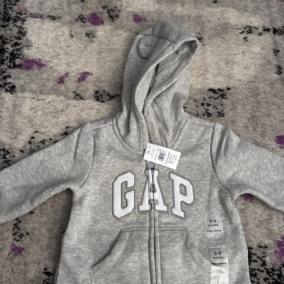 Baby First Favorites Arch GAP Logo One-Piece - Picture 3 of 12